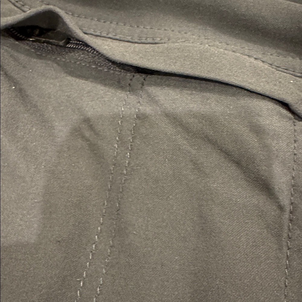 Prana Woman’s dark gray Cargo Pants size 4 - Picture 7 of 8